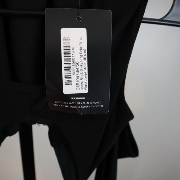 PrettyLittleThing Black Slinky Ring Detail Wrap Waist Jumpsuit - Picture 7 of 10